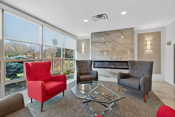 Burlington, ON L7L 3V8,5090 Pinedale AVE #1007