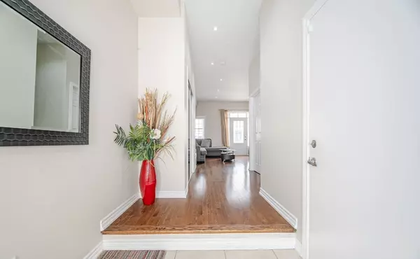 Brampton, ON L6R 3T4,2530 Countryside DR #5