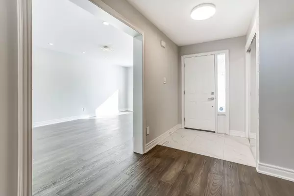 Mississauga, ON L5M 3N9,1527 Princelea PL