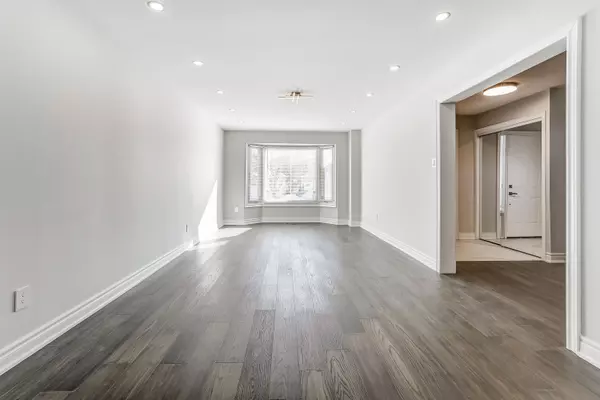 Mississauga, ON L5M 3N9,1527 Princelea PL