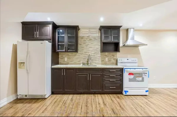 Mississauga, ON L5W 1B1,6862 Gooderham Estate BLVD