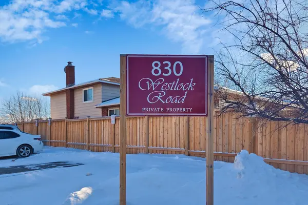 830 Westlock RD #14A, Mississauga, ON L5C 1K6