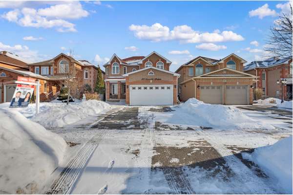 Brampton, ON L6Y 5E4,49 Sterritt DR