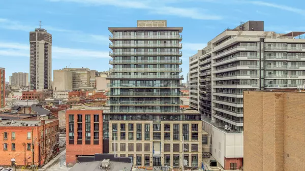 1 Jarvis ST E #826, Hamilton, ON L8R 3J2