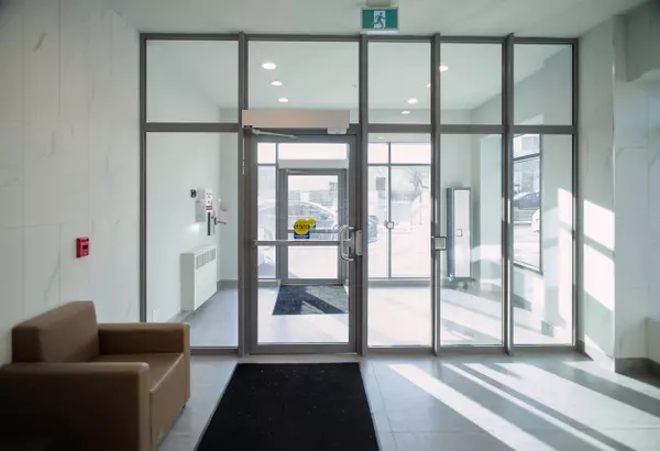 Kingston, ON K7L 1E5,652 Princess ST #911