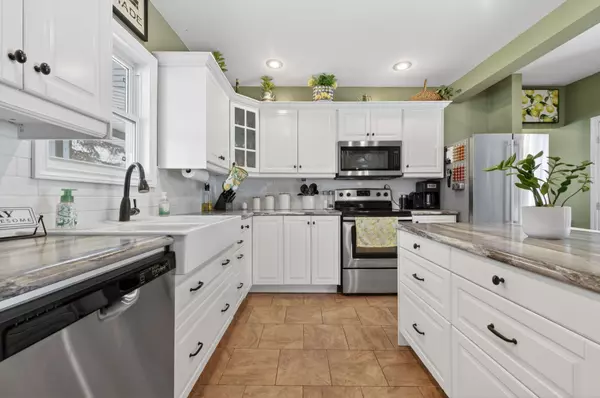 Hamilton, ON L0R 1T0,151 Lynden RD