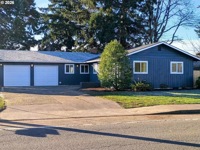 625 N KNIGHTS BRIDGE RD, Canby, OR 97013