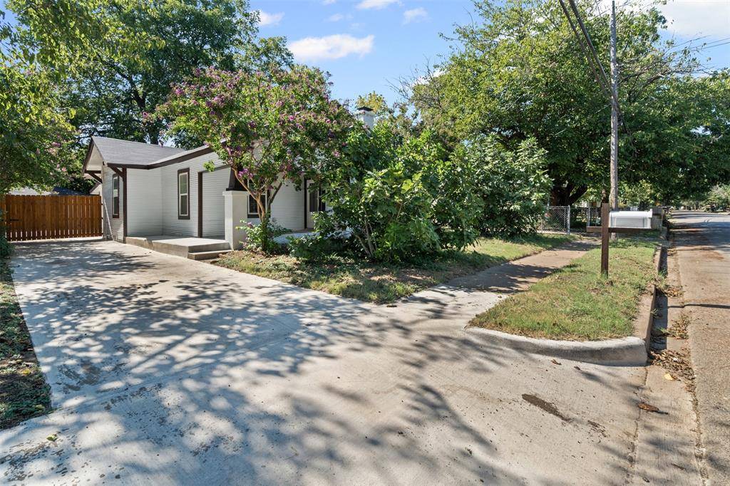 709 N Buffalo Avenue, Cleburne, TX 76033