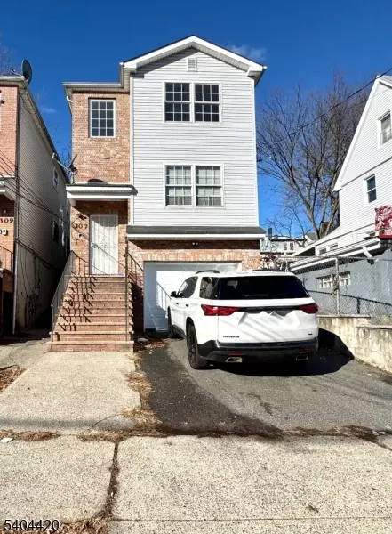 Newark City, NJ 07106,307 Smith St #2