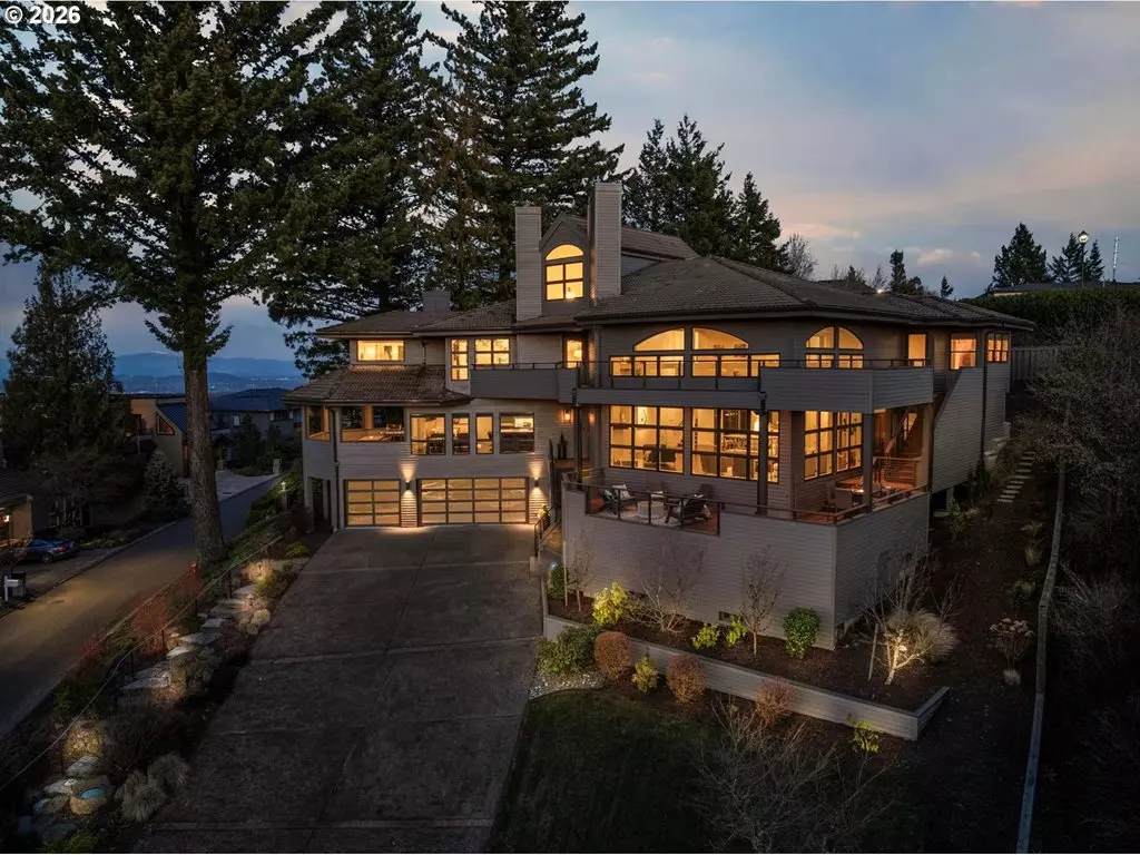 Lake Oswego, OR 97035,72 NANSEN SUMMIT