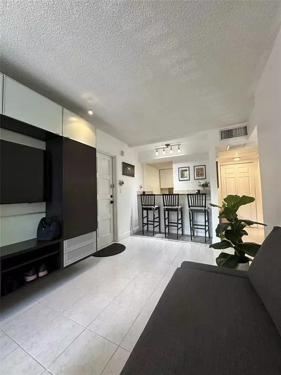 Pompano Beach, FL 33069,2601 S Course Dr #301