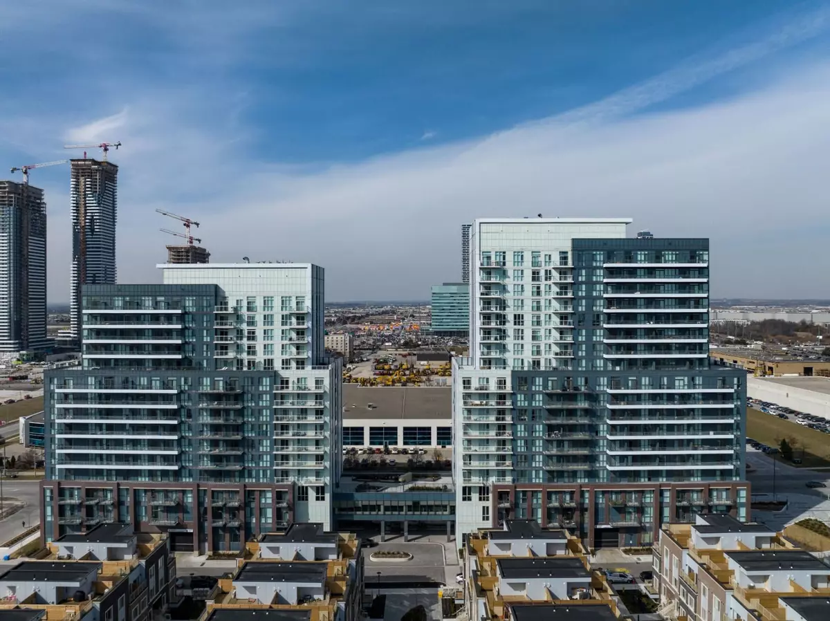 Vaughan, ON L4K 5C3,38 Honeycrisp CRES #601