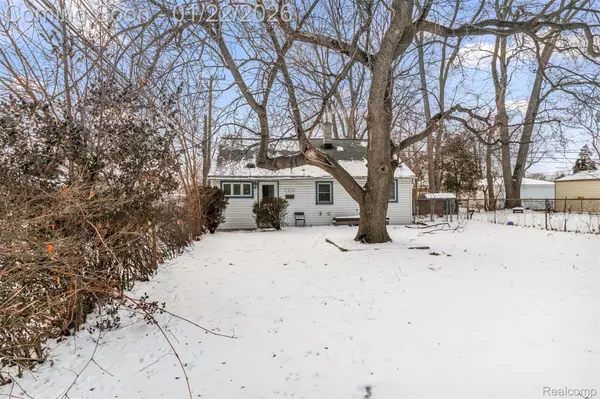 Dearborn Heights, MI 48127,5903 N Silvery LN