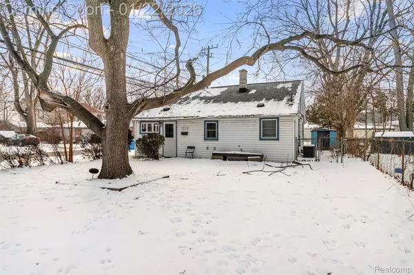 Dearborn Heights, MI 48127,5903 N Silvery LN