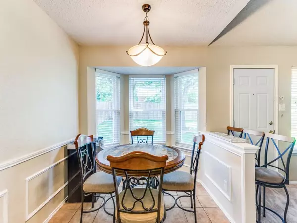 Benbrook, TX 76126,7121 Woodhinge Drive