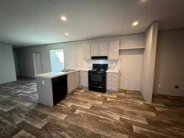 Bowie, TX 76230,1020 Red Bird Lane