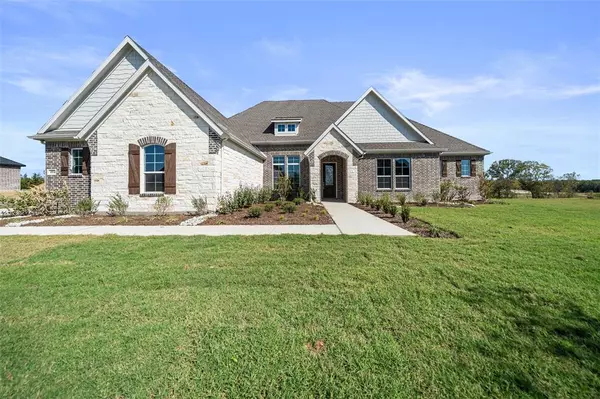 Van Alstyne, TX 75495,404 Indian Creek Road