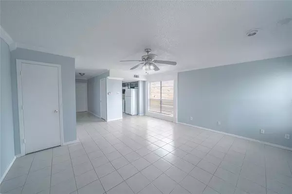 Arlington, TX 76015,2744 Saint George Place #2740