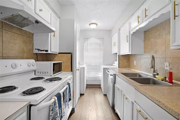 Arlington, TX 76015,2744 Saint George Place #2742