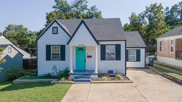 2842 Burlington Boulevard, Dallas, TX 75211