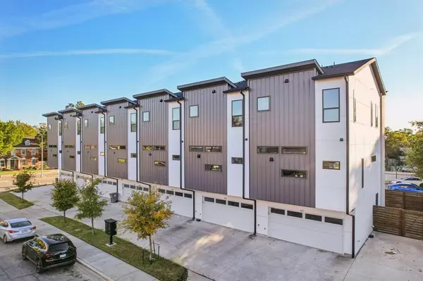 Dallas, TX 75214,145 N Henderson Avenue #102