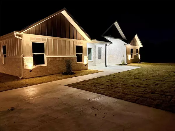 Greenville, TX 75401,1121 County road 4104