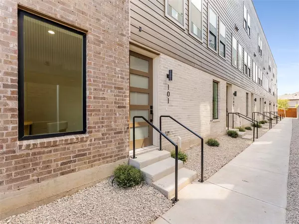 Dallas, TX 75204,2015 N Prairie Avenue #202