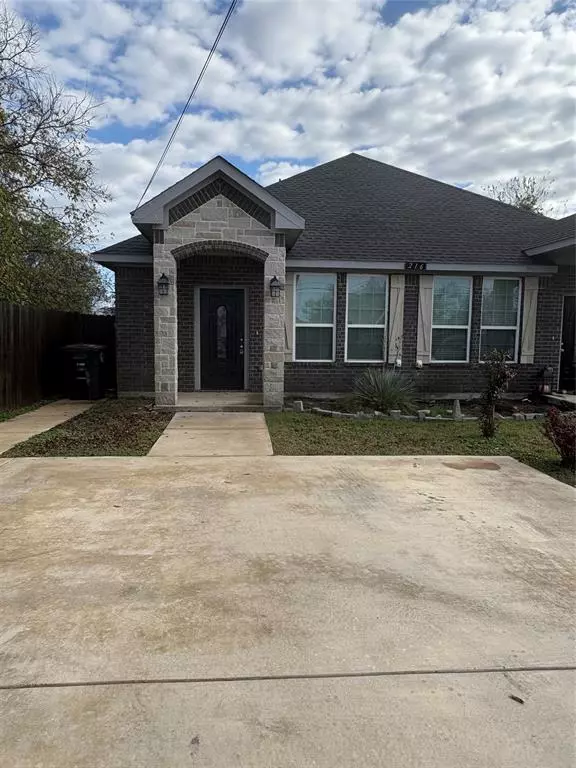 Cleburne, TX 76031,216 Cleveland Street #B