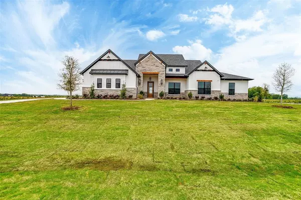 104 Aiden Drive, Waxahachie, TX 75165