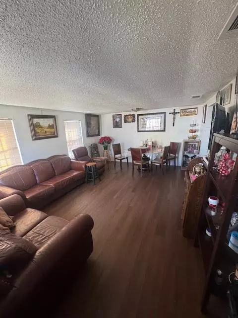 Dallas, TX 75212,1934 Calypso Street