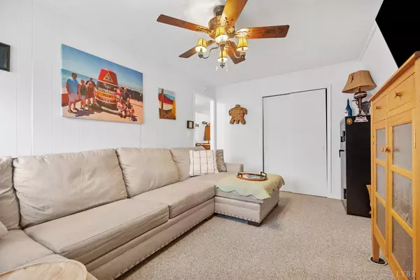 Moneta, VA 24121,497 Long Island DR