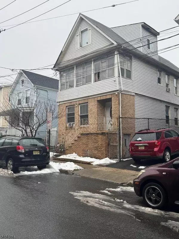 Elizabeth City, NJ 07206,128-PT130 4Th St