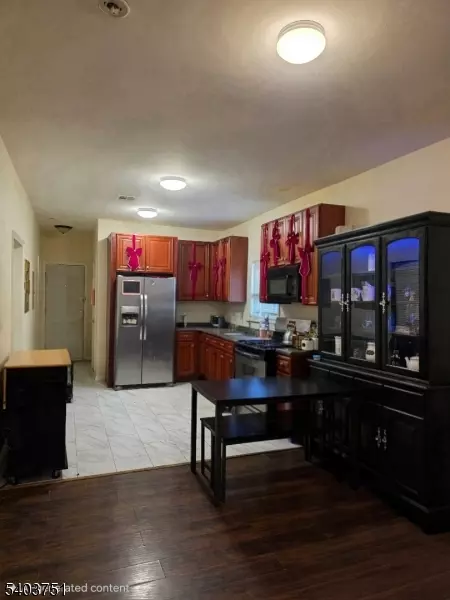 Newark City, NJ 07108,16 Seymour Ave