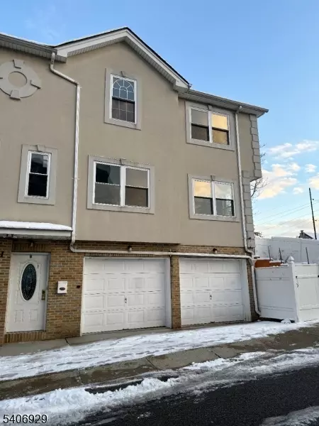 Passaic City, NJ 07055,71 Hammond Ave