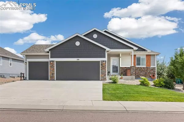 1216 Night Blue CIR,  Monument,  CO 80132