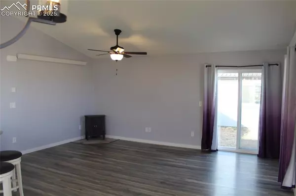 Silver Cliff, CO 81252,202 First ST