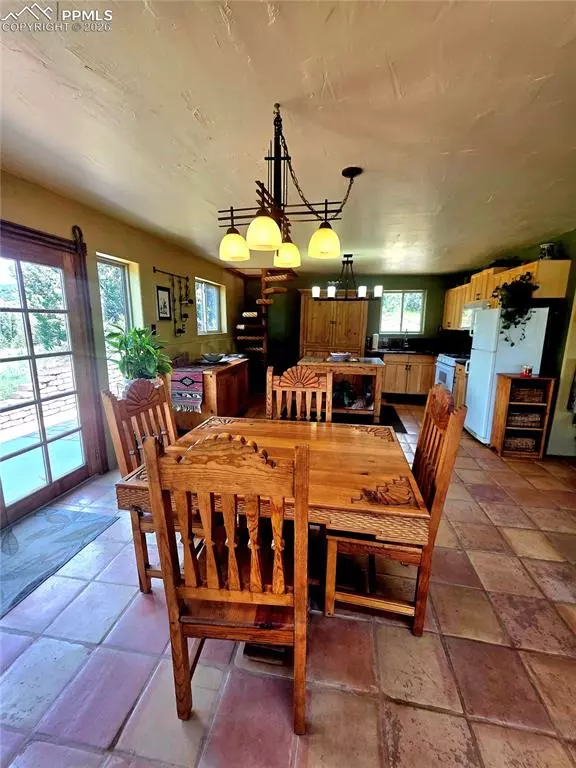 Penrose, CO 81240,18461 Highway 115