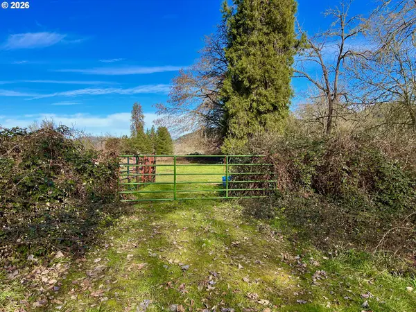 S Old Highway 99 S, Myrtle Creek, OR 97457