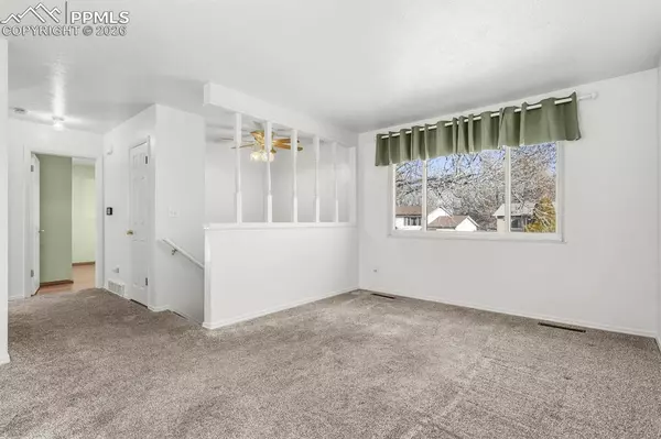 Colorado Springs, CO 80906,1564 Willshire DR