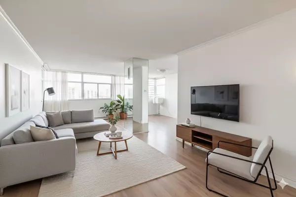 Toronto C07, ON M2R 3N1,100 Antibes DR #702