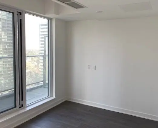 Toronto C01, ON M5V 0N4,115 Blue Jays WAY #3008