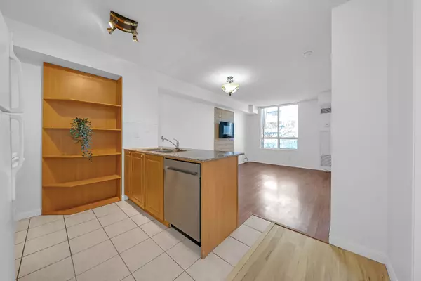 Toronto C07, ON M2M 4M6,5940 Yonge ST #611