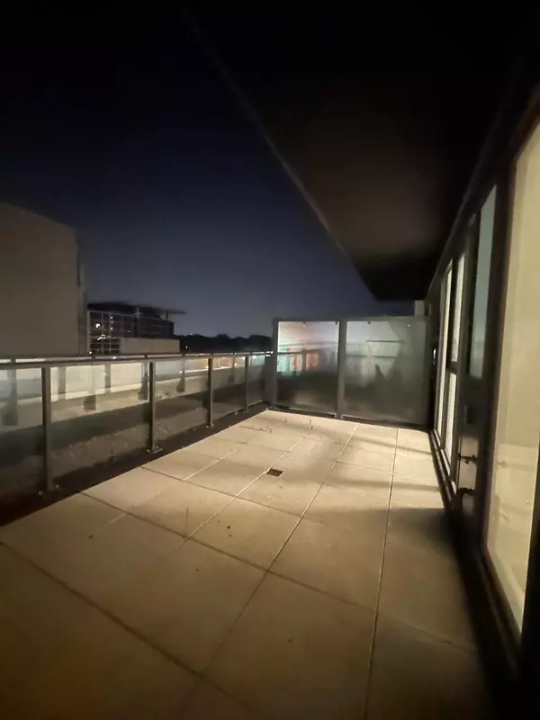 Toronto C08, ON M5A 0W7,5 Defries ST #526