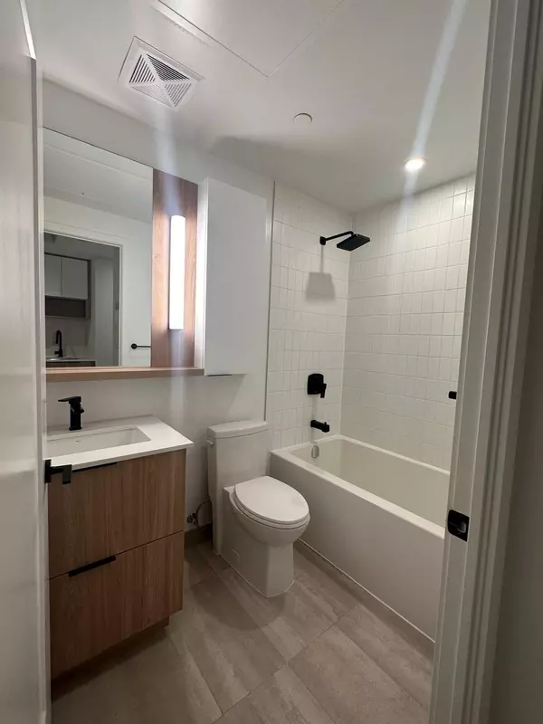 Toronto C08, ON M5A 0W7,5 Defries ST #526