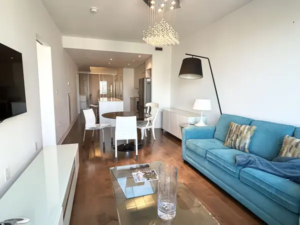 Toronto C08, ON M5E 0A6,8 The Esplanade ST #4306