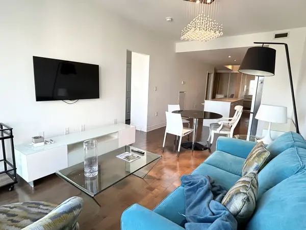 Toronto C08, ON M5E 0A6,8 The Esplanade ST #4306