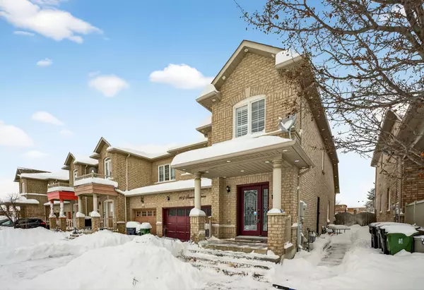 Toronto E11, ON M1X 2E3,162 Seasons DR