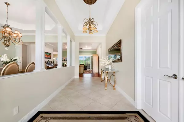 Stuart, FL 34997,593 SE Tres Belle Circle