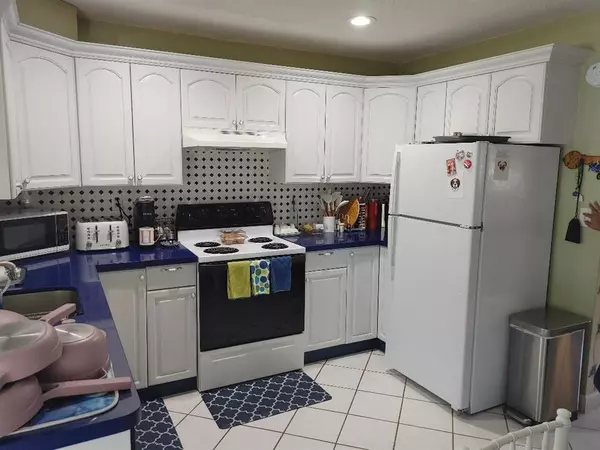 Tamarac, FL 33319,5004 NW 49th Rd