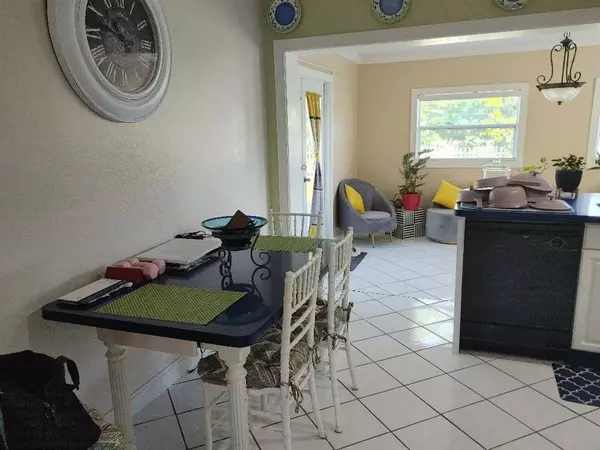 Tamarac, FL 33319,5004 NW 49th Rd